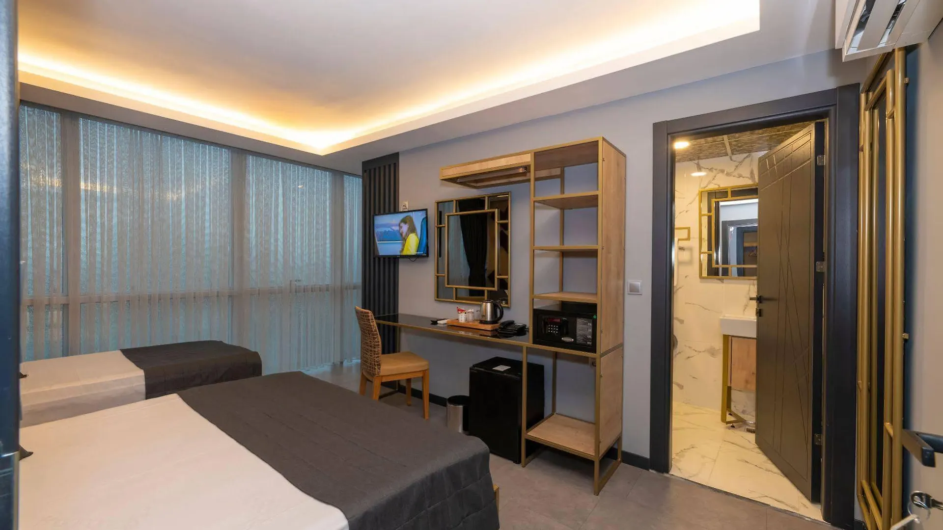 ***  Fly And Stay Airport Hotel Istanbul Turkey