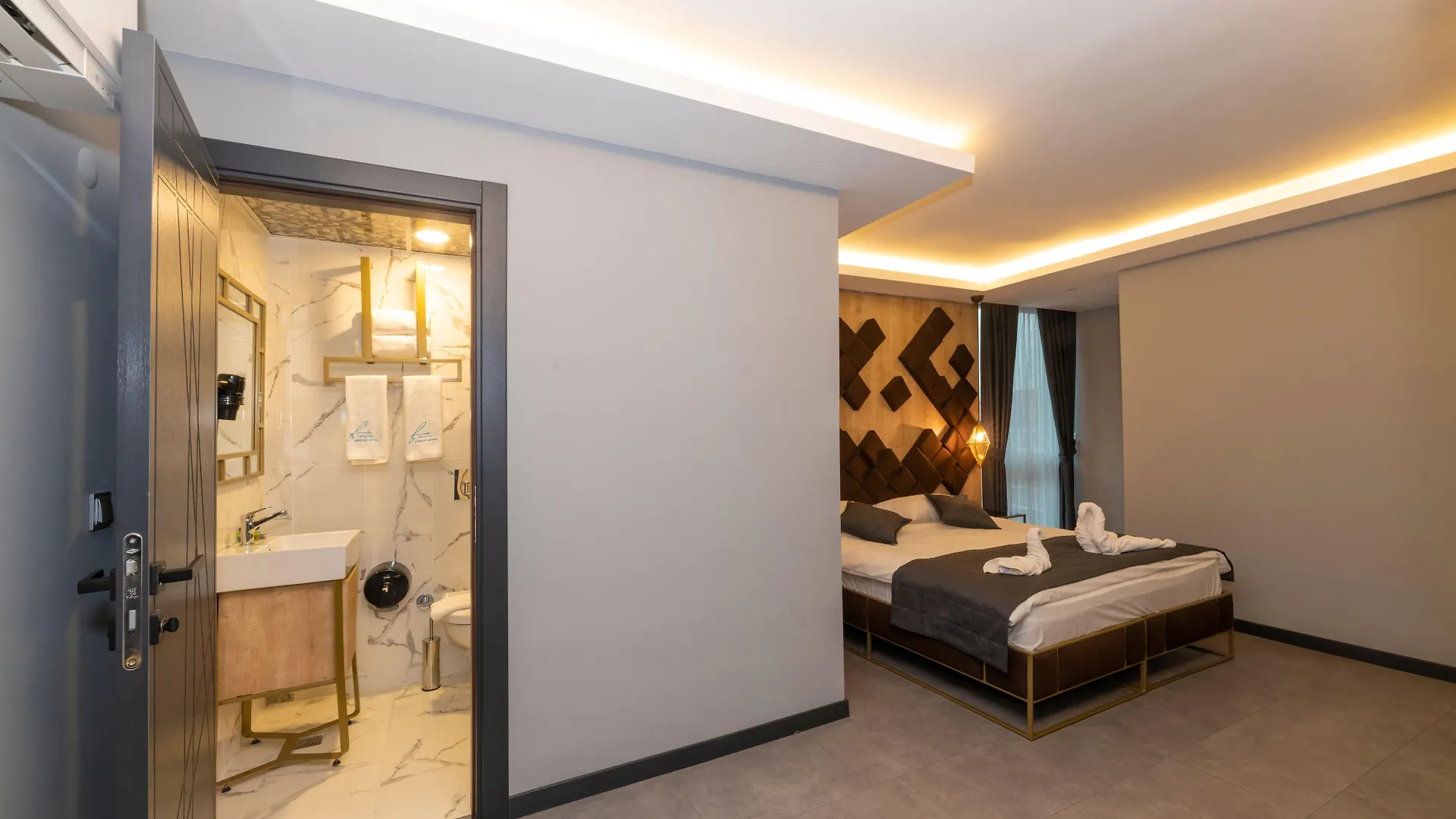 ***  Fly And Stay Airport Hotel Istanbul Turkey